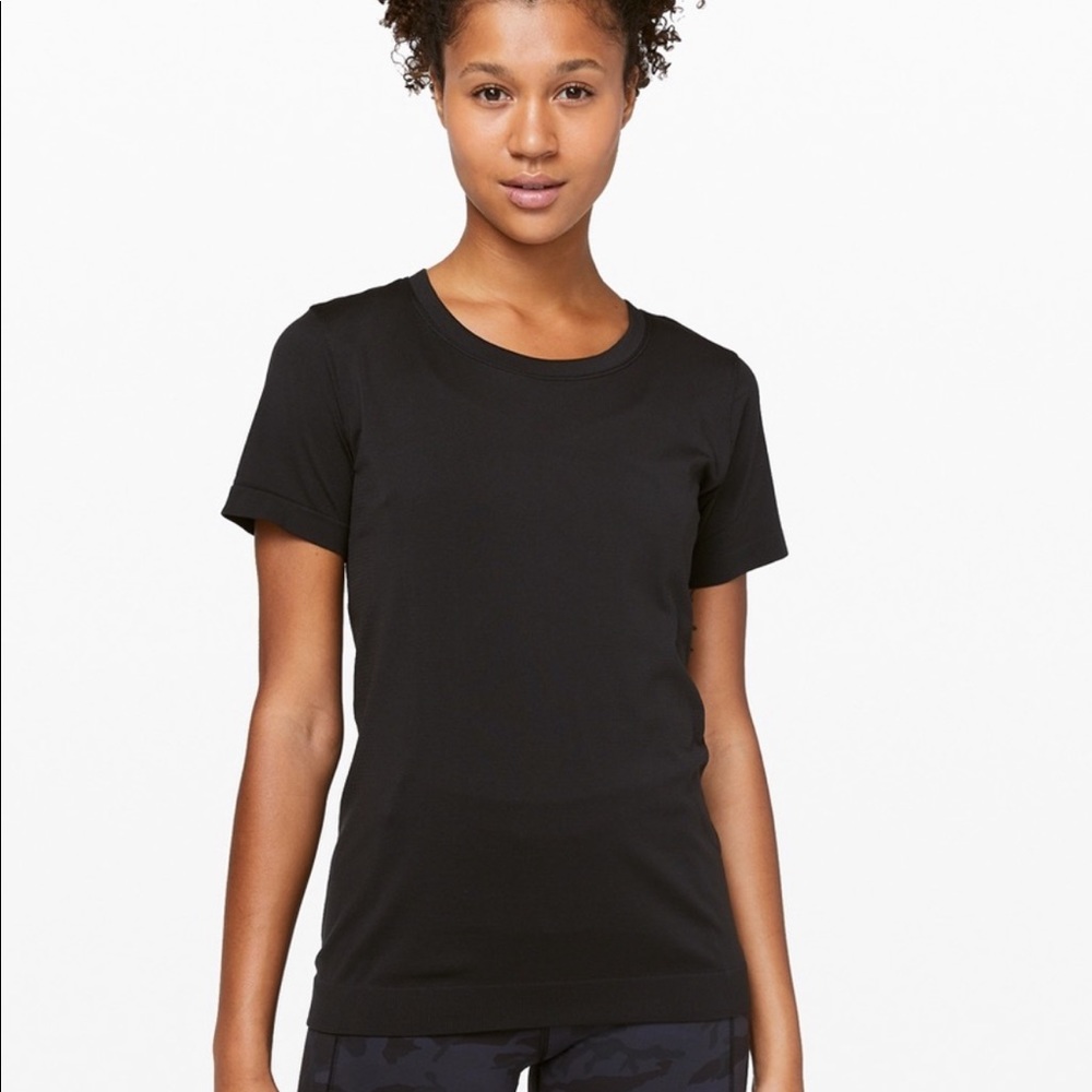 Lululemon Swiftly Relaxed Short Sleeve
